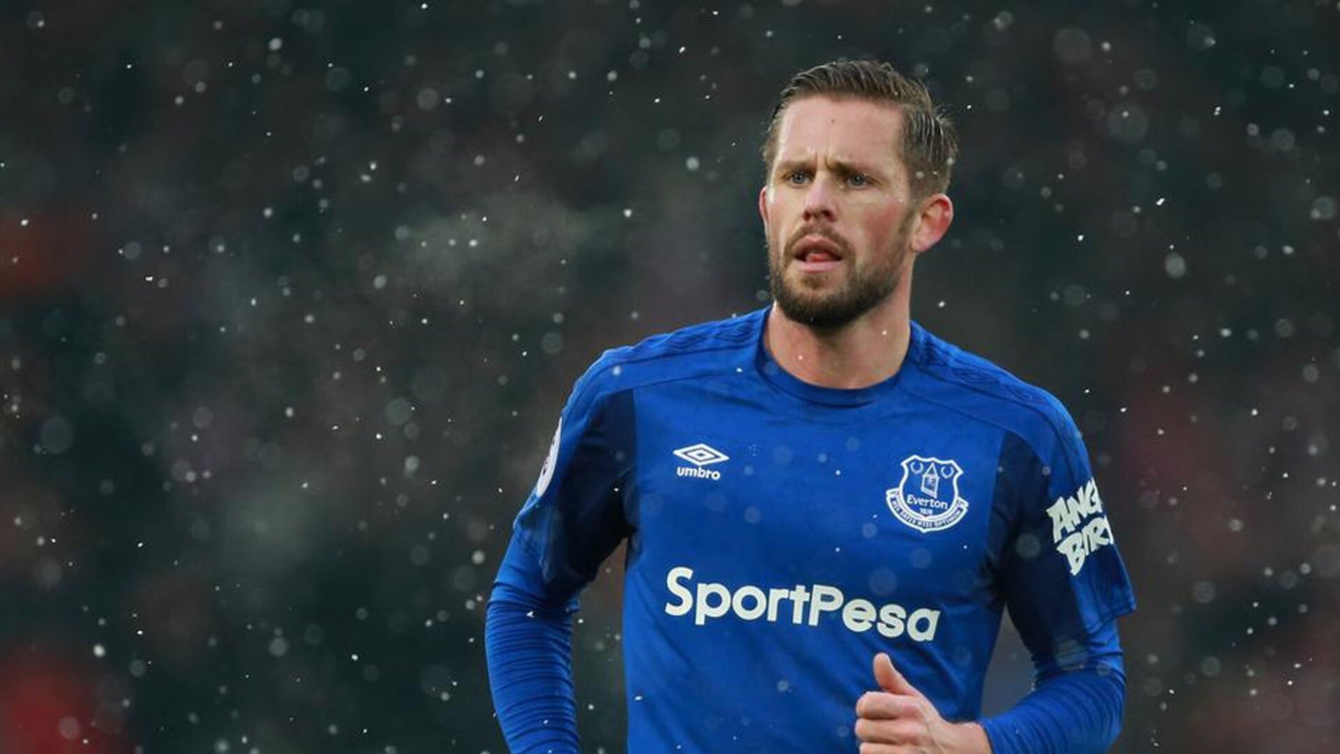 巴萨曼联开谈买断拉什福德!破门获全场起立鼓掌致敬,14场6球7助